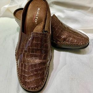 WOMEN MULES - BRONZ GATOR & DK BROWN - 9M runs wd